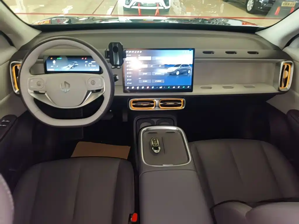 Leapmotor Leapmotor B10 — миниатюра 10