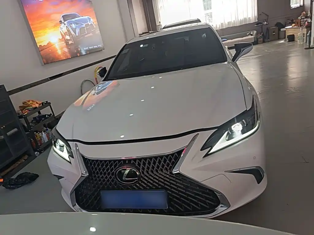 Lexus ES — миниатюра 3