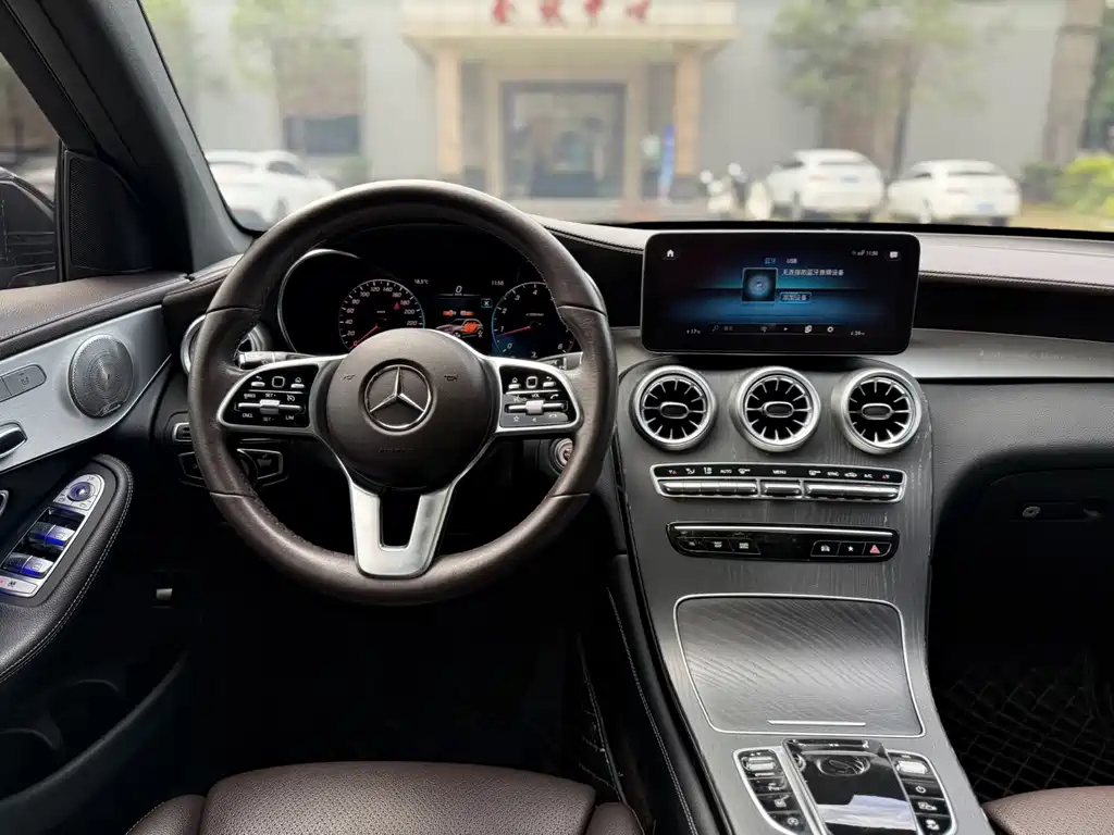 Mercedes-Benz GLC — миниатюра 9