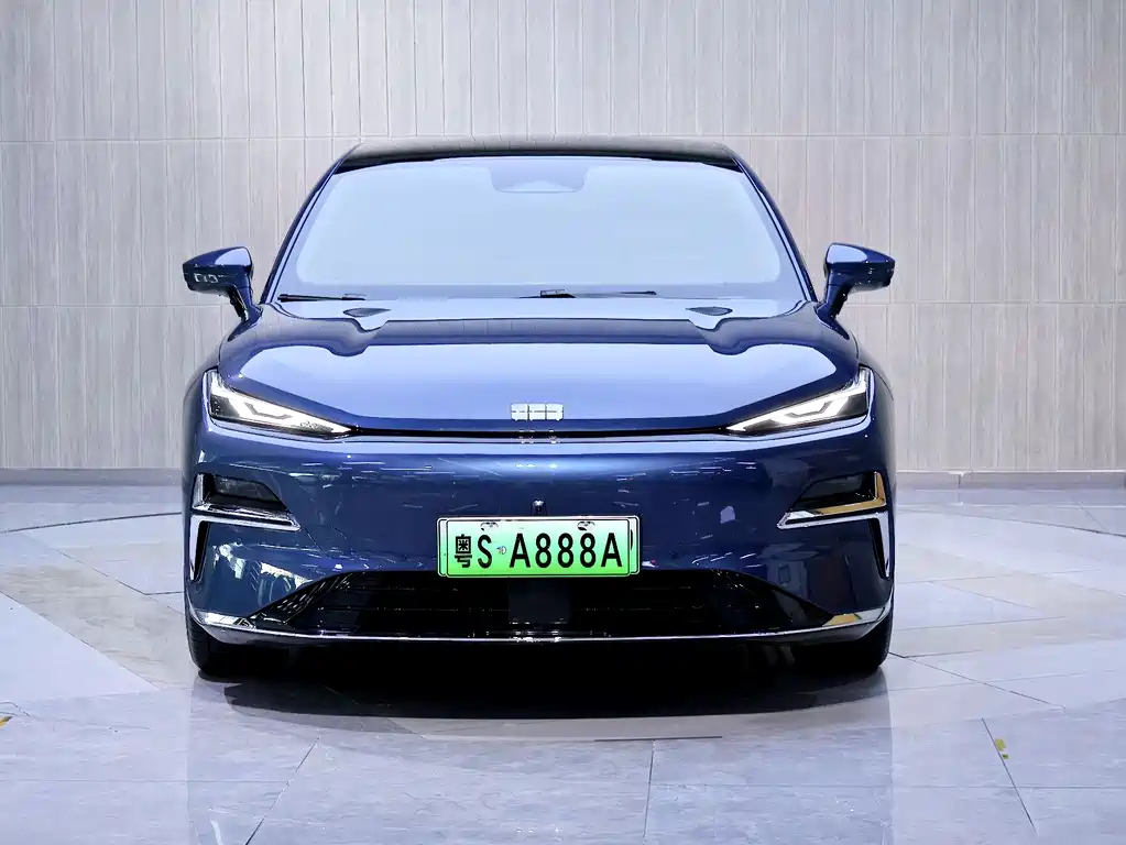 Geely Galaxy Galaxy 8 8 2025 130km EM-i Flagship