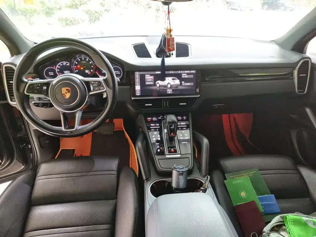 Porsche Cayenne — миниатюра 5