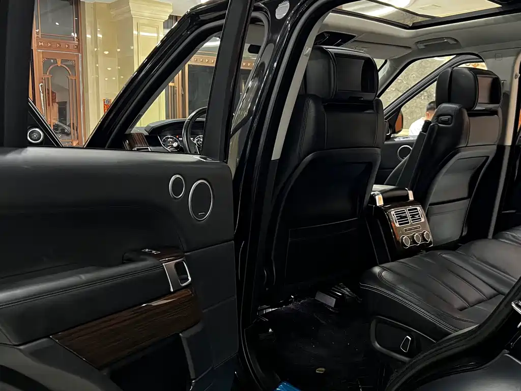 Land Rover Range Rover — миниатюра 11