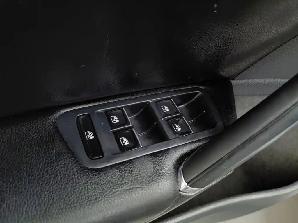 Volkswagen Golf — миниатюра 9