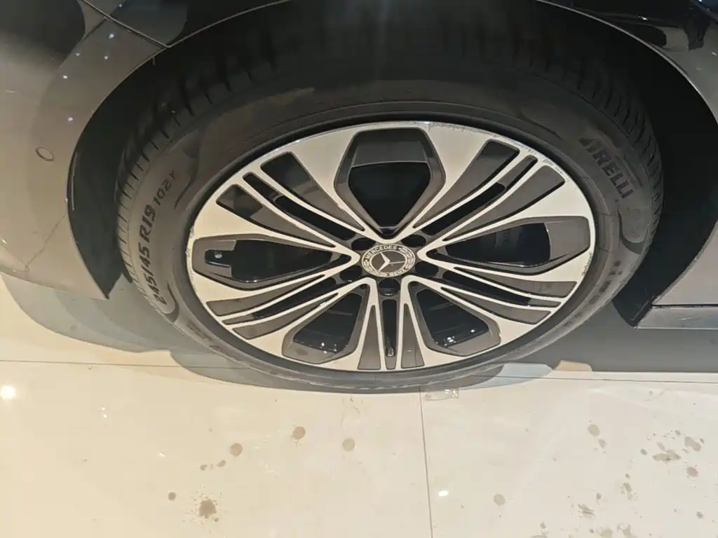 Mercedes-Benz E-Class New Energy — миниатюра 23