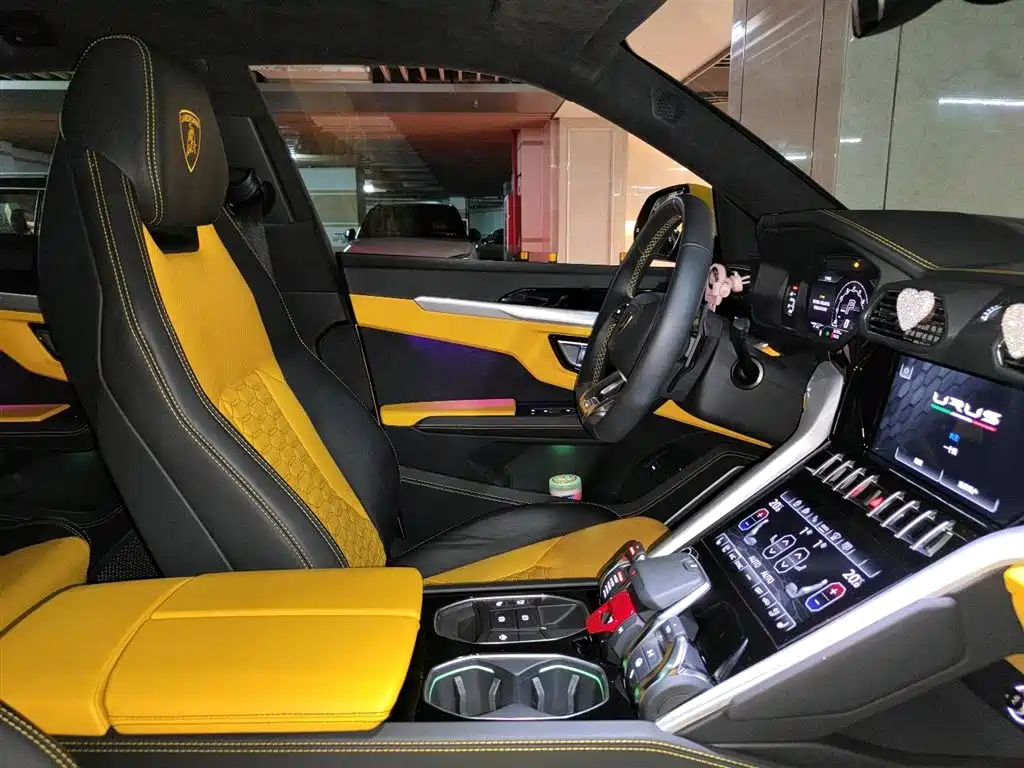 Lamborghini Urus — фотографии объявления, Фото 12