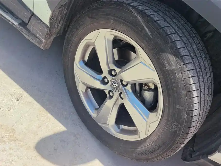 Toyota RAV4 2022 2.0L CVT