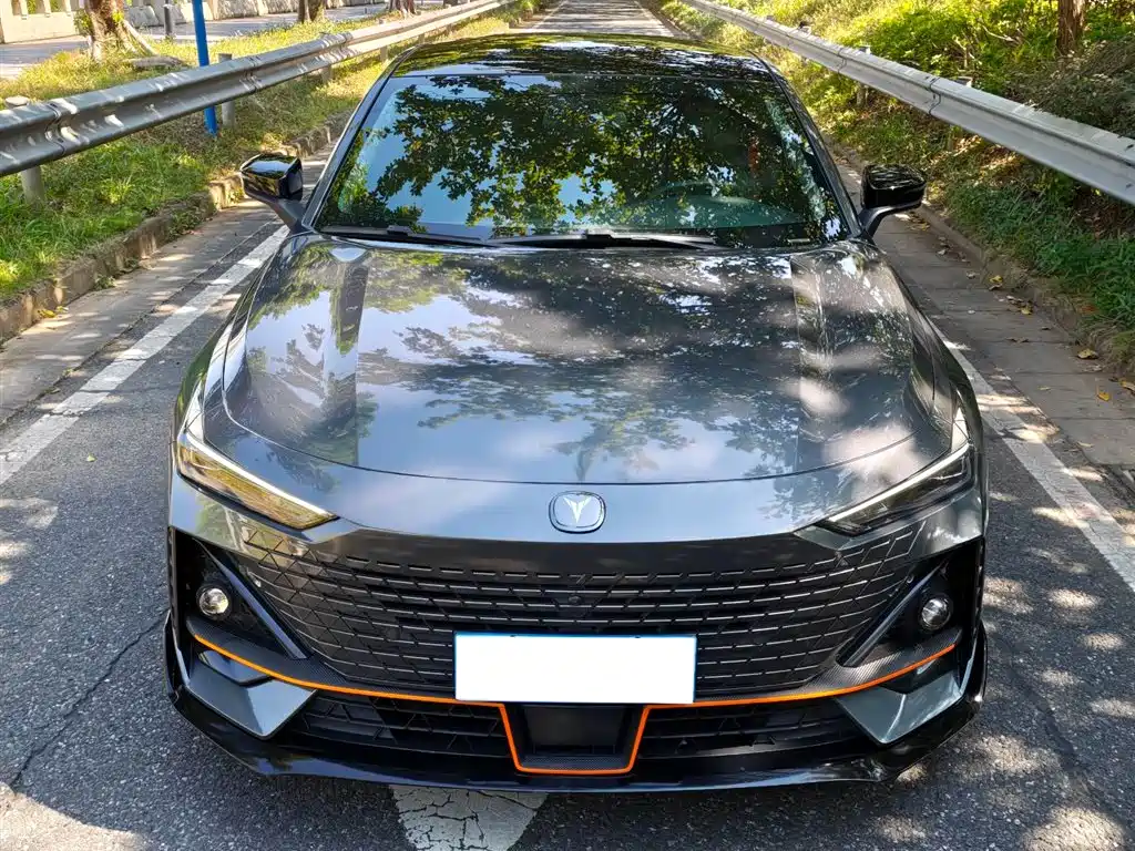 Changan UNI-V 2022 1.5T Sport
