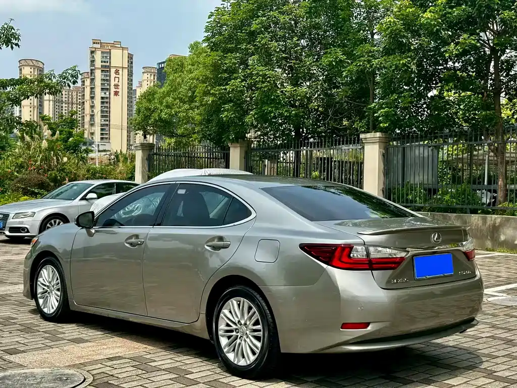 Lexus ES 2015 200 Elite