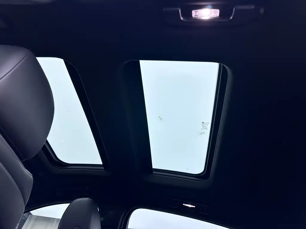 Cadillac CT5 — миниатюра 14