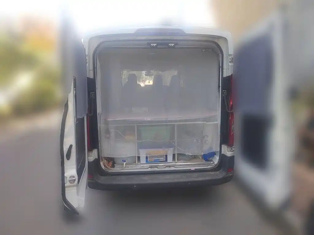 Maxus V90 — миниатюра 10