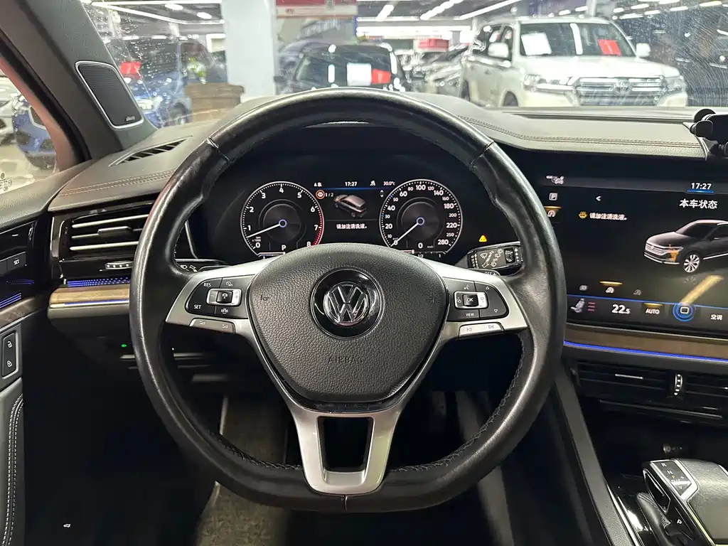 Volkswagen Touareg — миниатюра 9