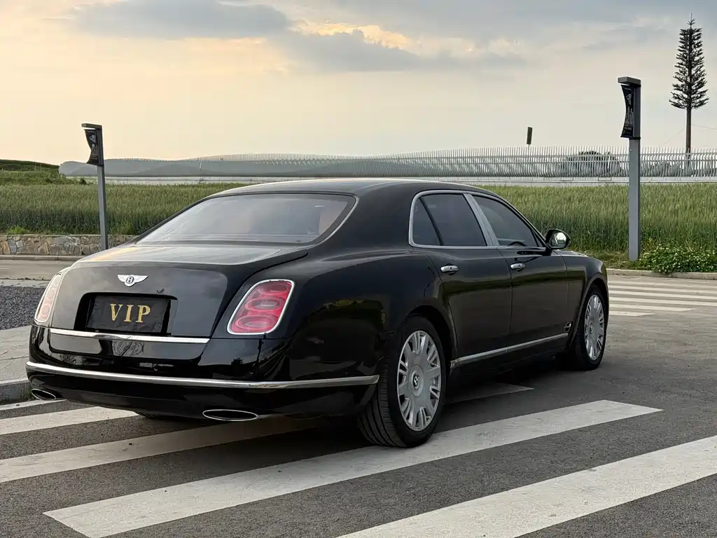 Bentley Mulsanne — миниатюра 5