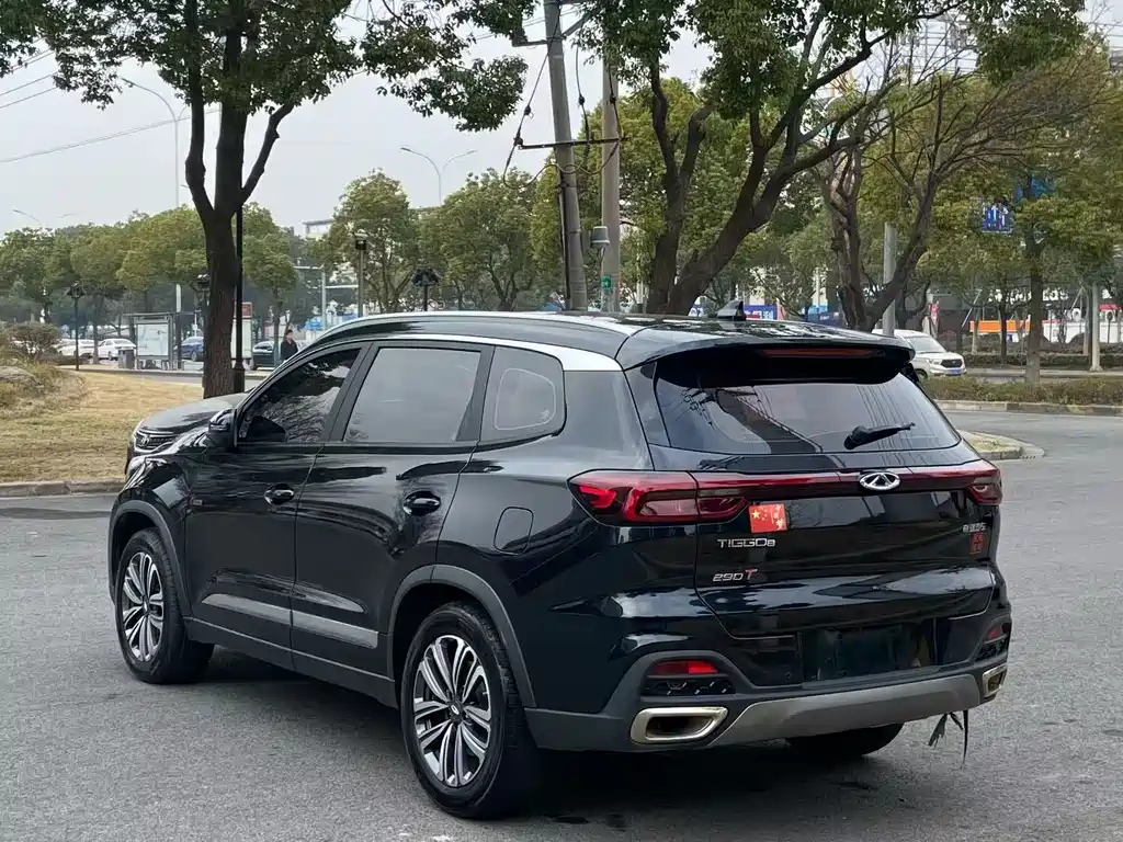 CHERY TIGGO 8