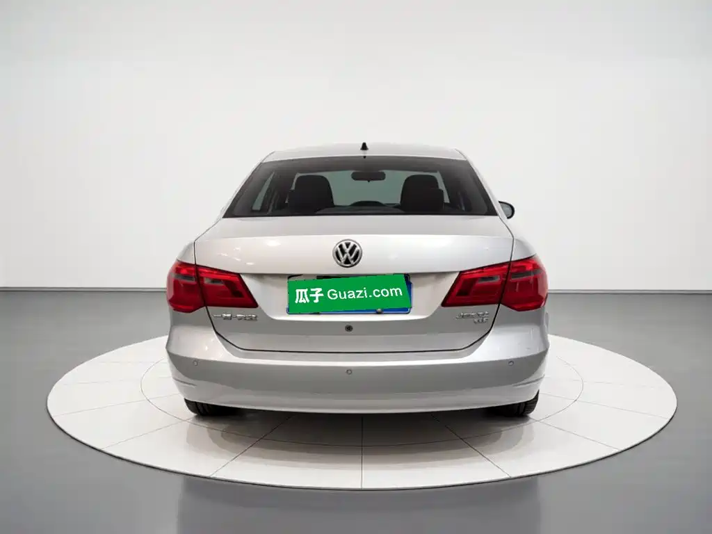 Volkswagen Jetta — миниатюра 5