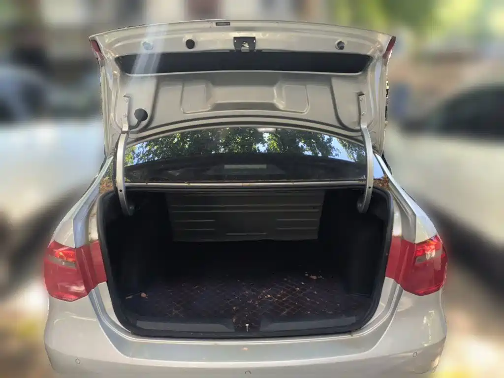 Volkswagen Jetta — миниатюра 20