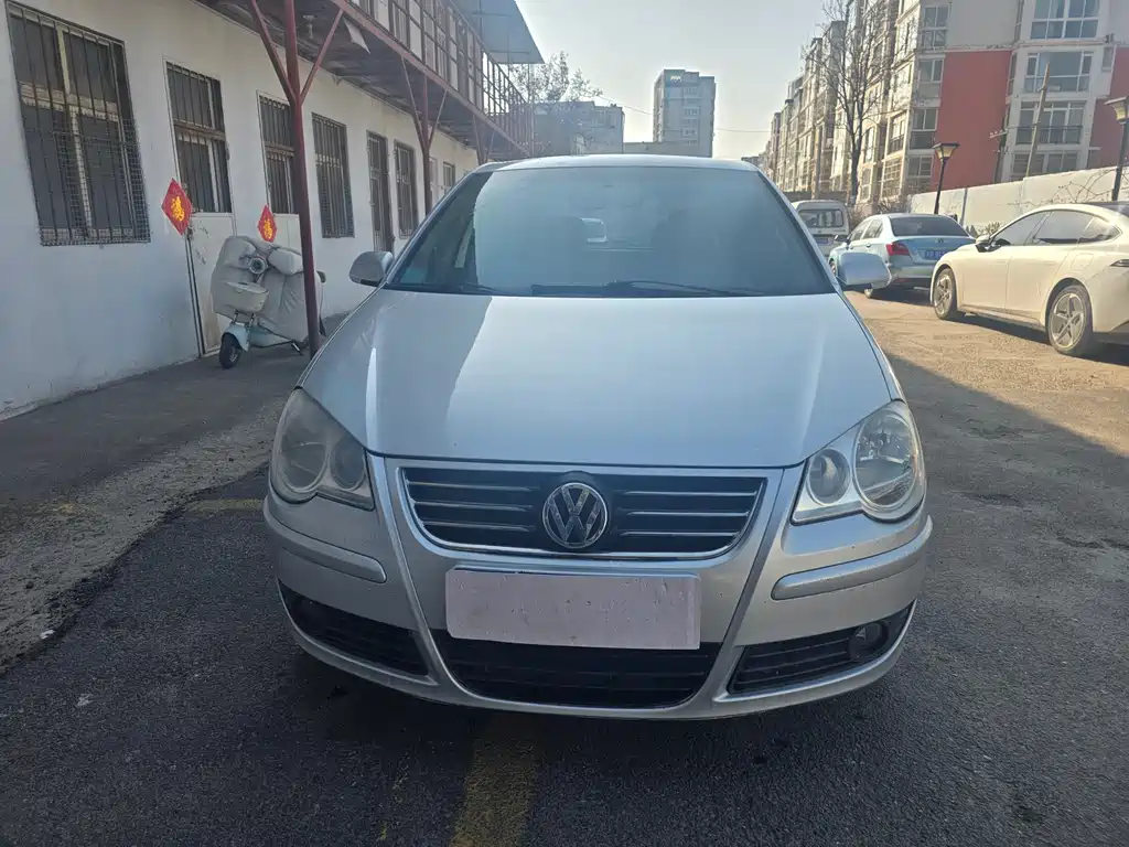Volkswagen Polo 08 1.4 AT
