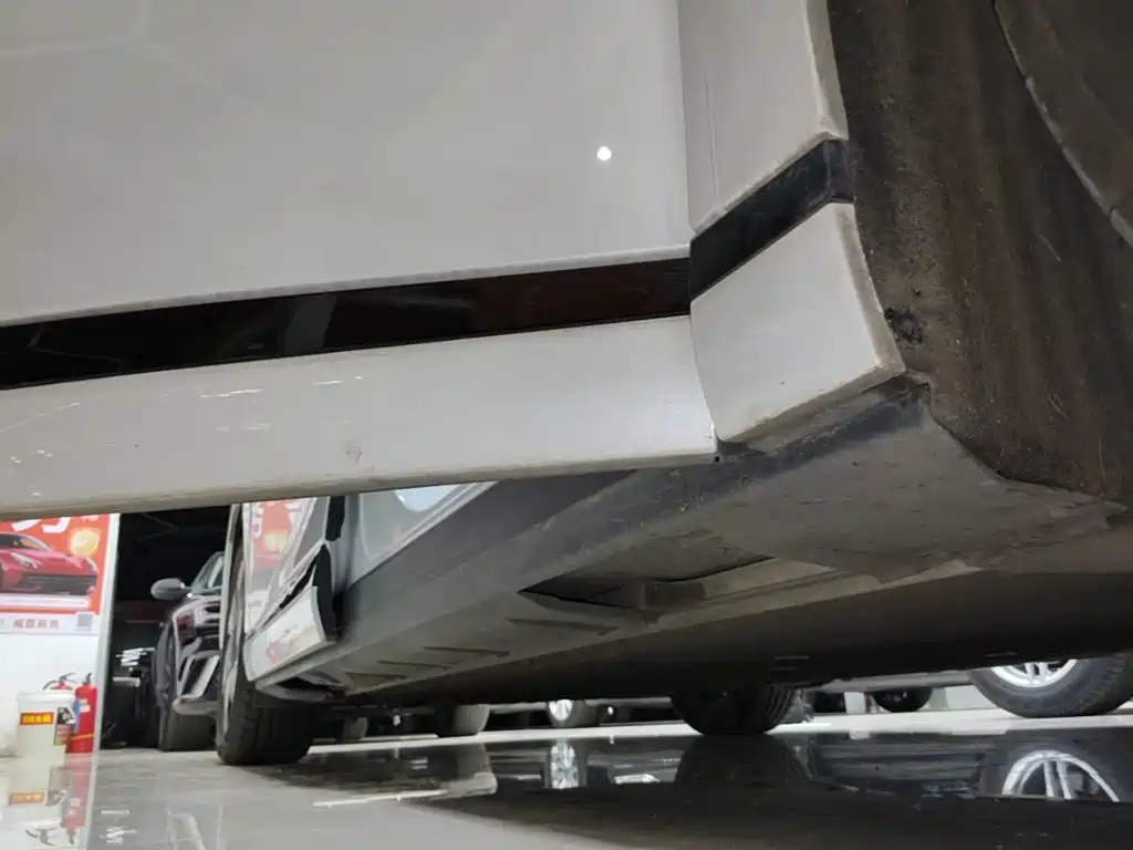 XPeng X9 — миниатюра 21
