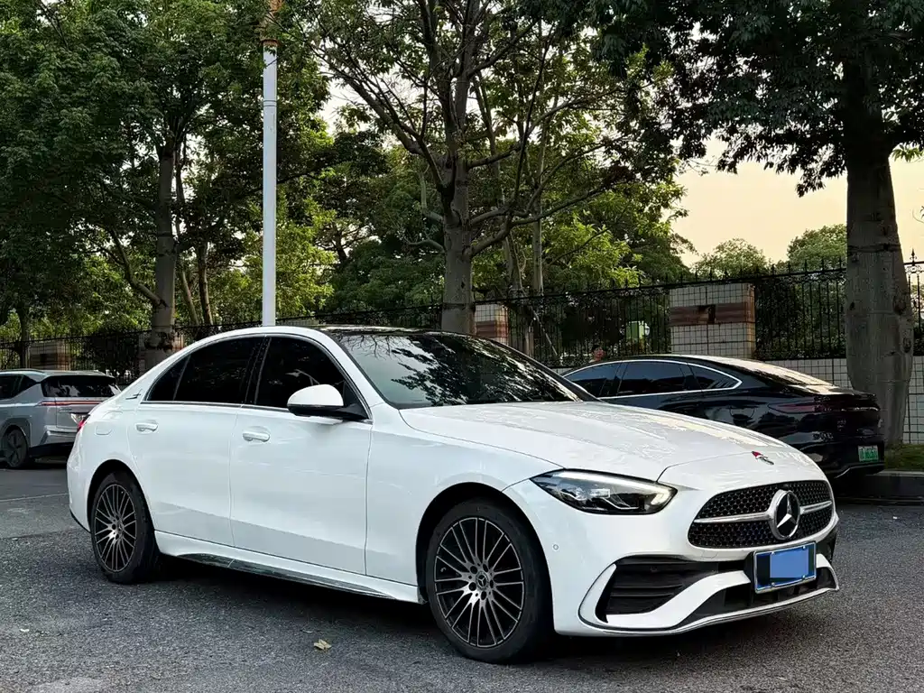 Mercedes-Benz C-Class — миниатюра 3
