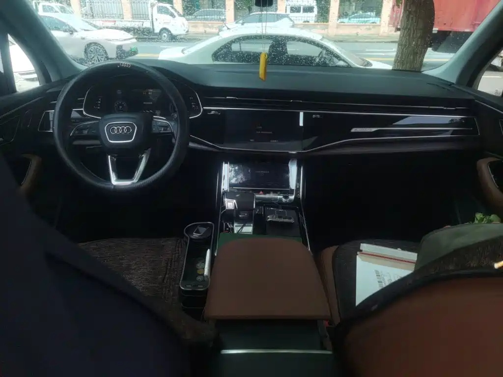 Audi Q7 — миниатюра 5
