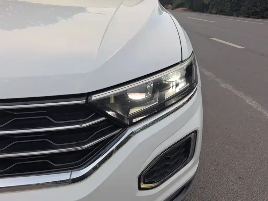 Volkswagen T-Roc — миниатюра 24