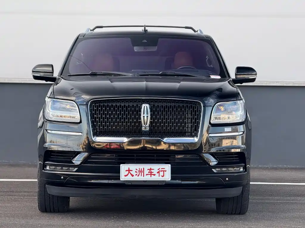 Lincoln Navigator — миниатюра 2