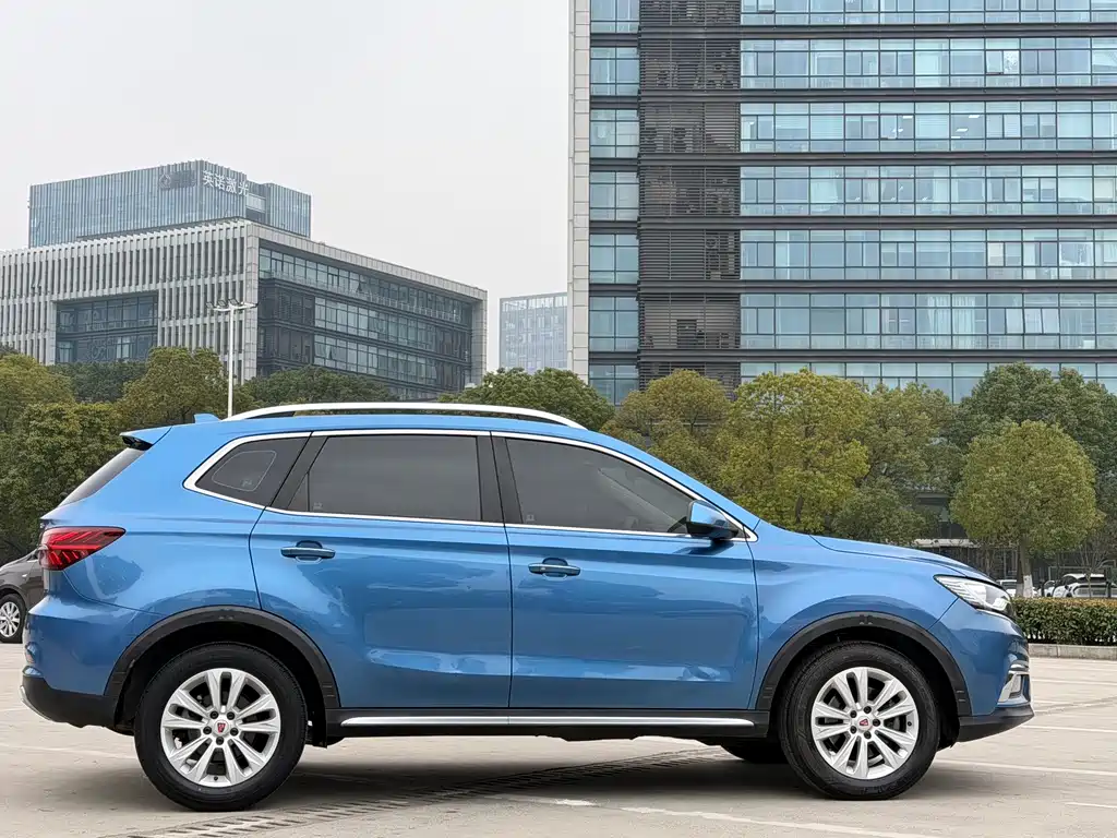 ROEWE RX5