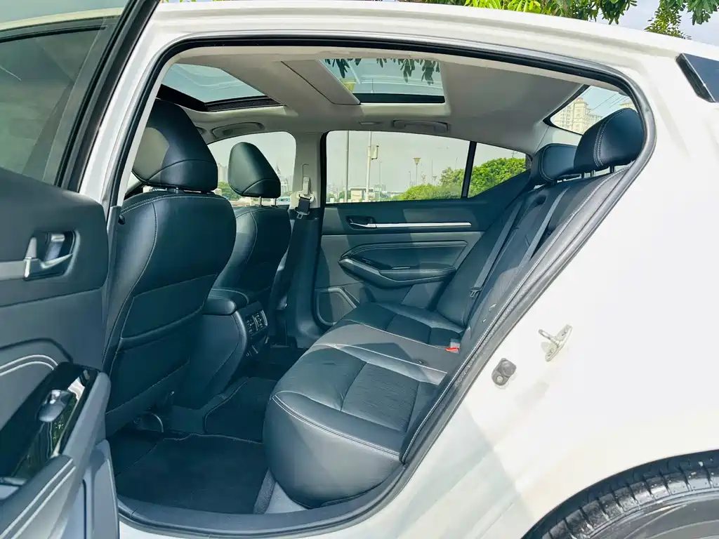 Nissan Teana — миниатюра 6