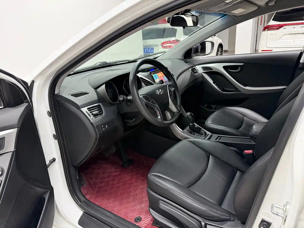 Hyundai Elantra Langdong — миниатюра 7
