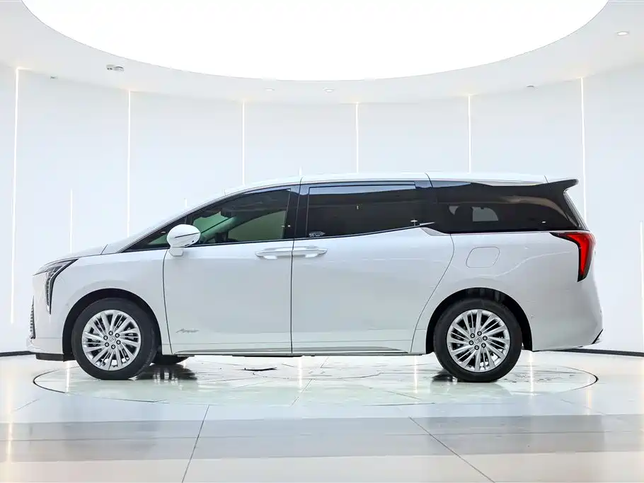Buick Century 2025 2.0T мест