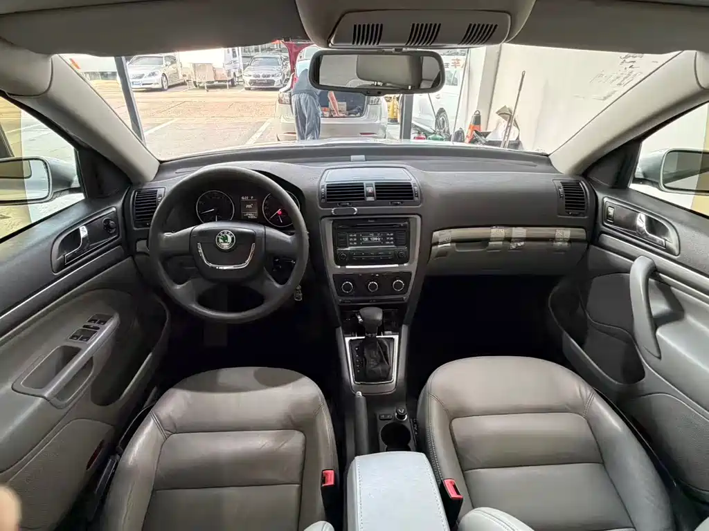 Skoda Octavia — миниатюра 12
