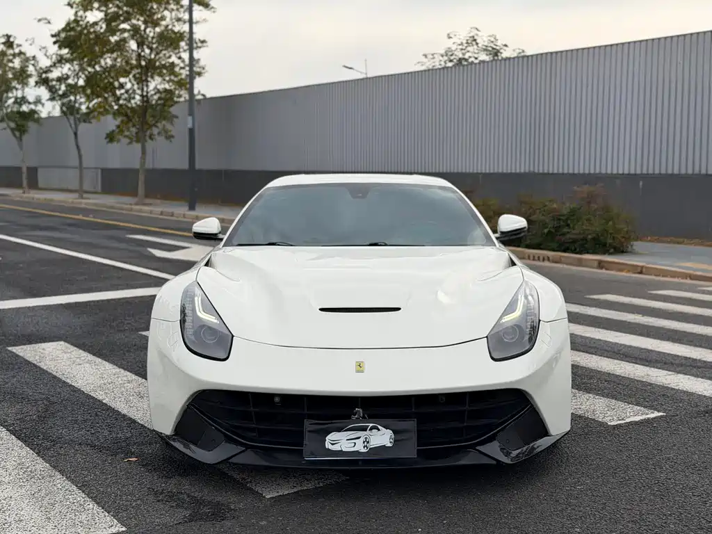 Ferrari F12berlinetta 2014
