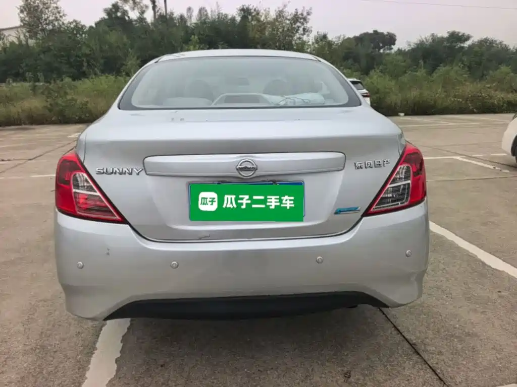 Nissan Sunny — миниатюра 6