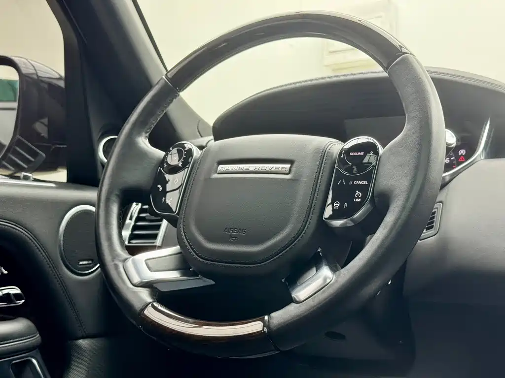 Land Rover Range Rover — миниатюра 9