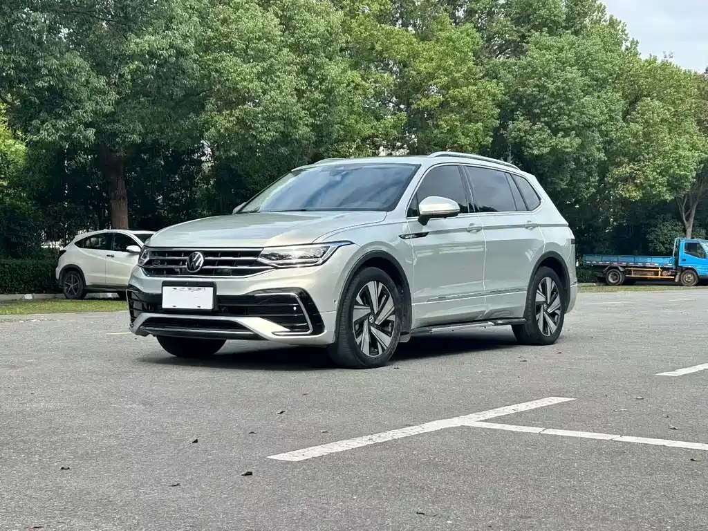 Volkswagen Tiguan L 2022
