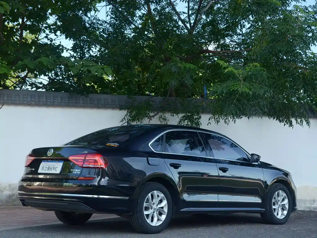 Volkswagen Passat — миниатюра 14