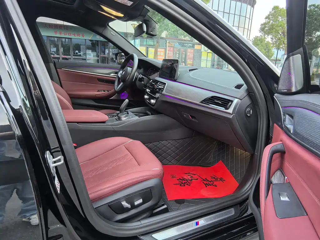 BMW 5 Series — миниатюра 11
