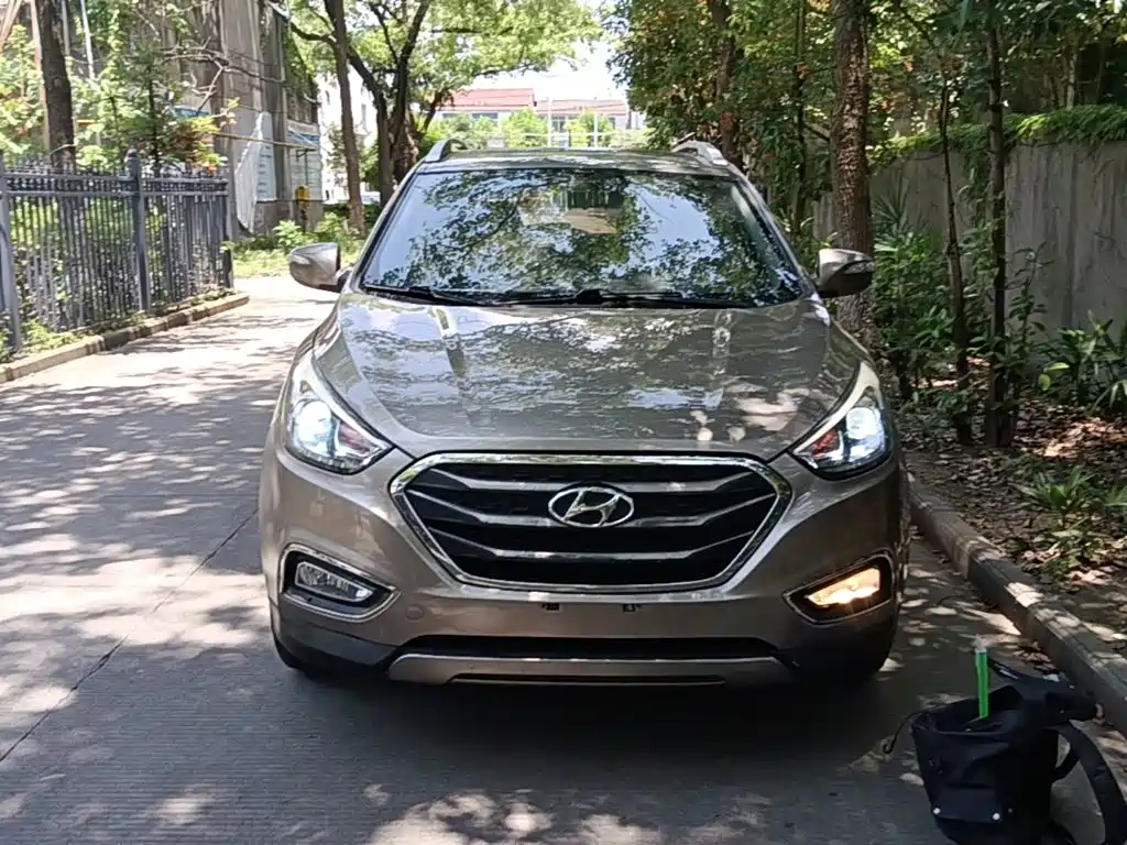 Hyundai BAIC Hyundai ix35 ix35 2015 2.0L AT IV