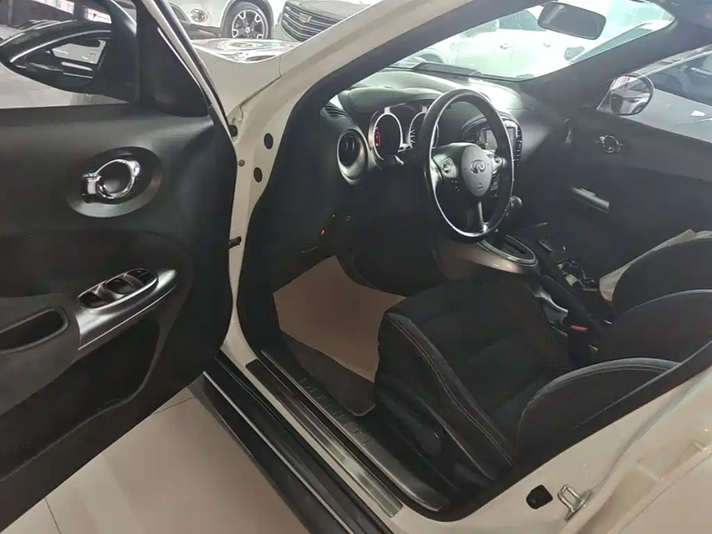 Infiniti ESQ — миниатюра 16