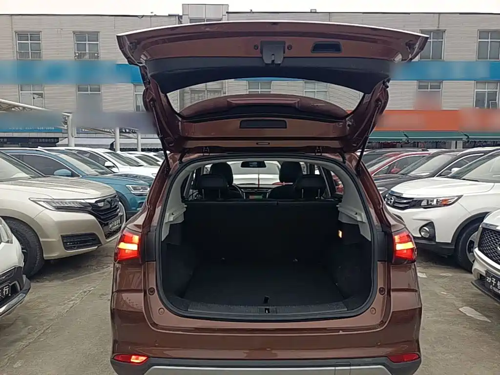 Roewe RX3 — миниатюра 19