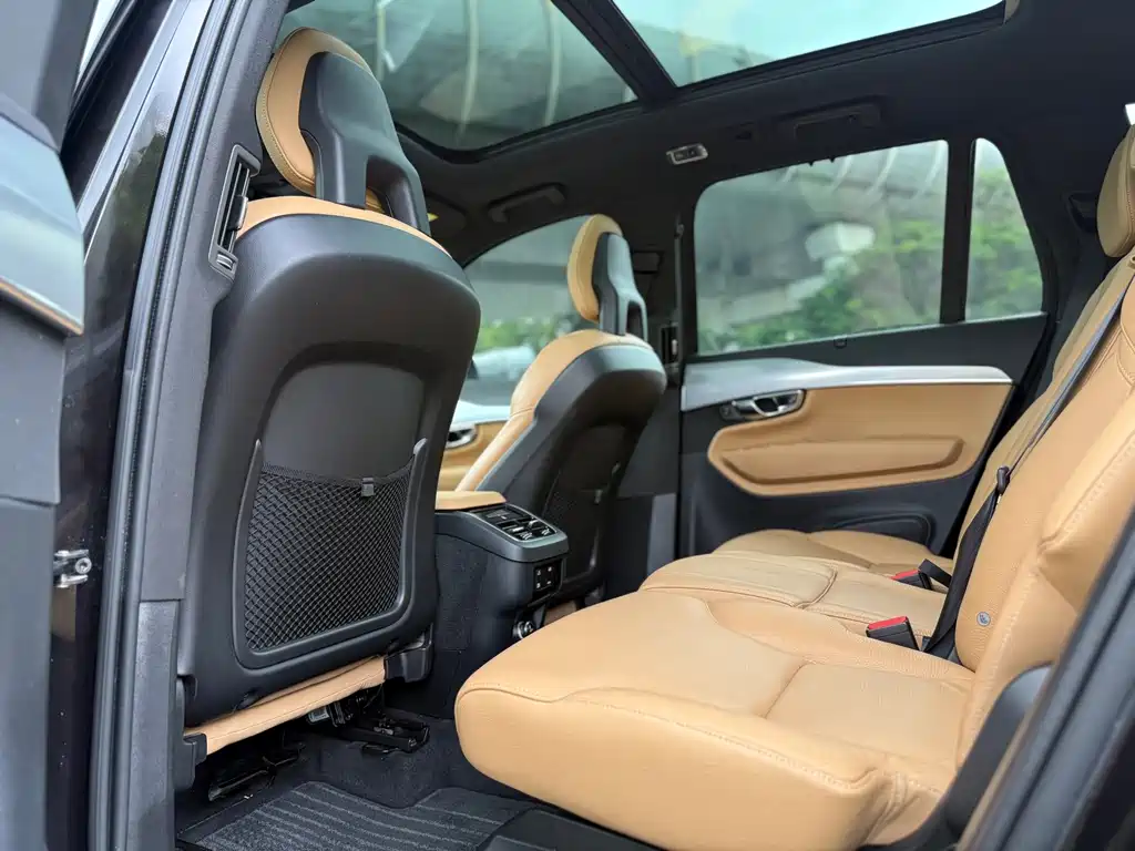 Volvo XC90 — миниатюра 17