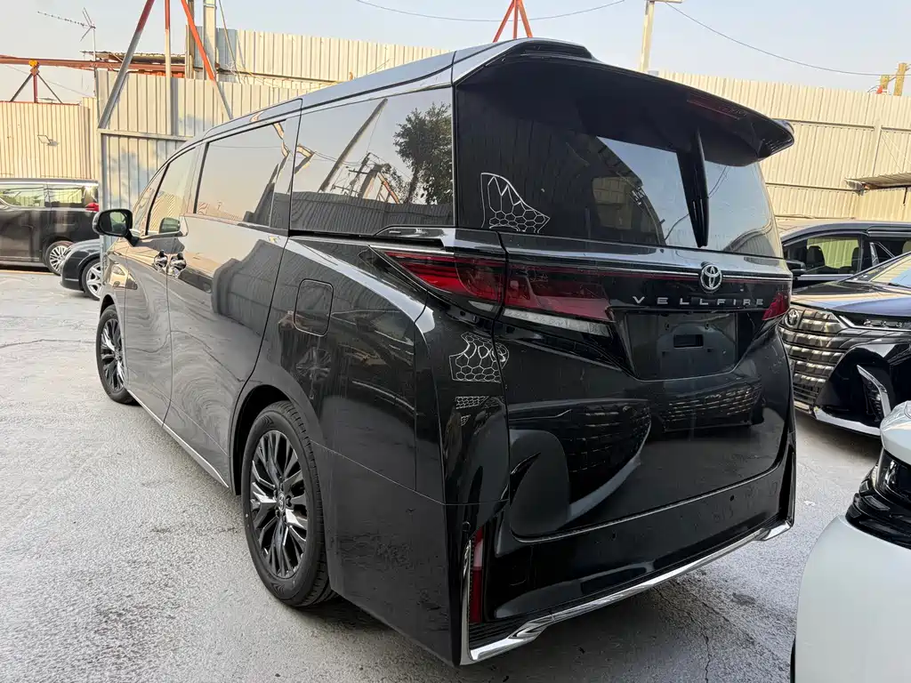 Toyota Vellfire 2025 2.5L