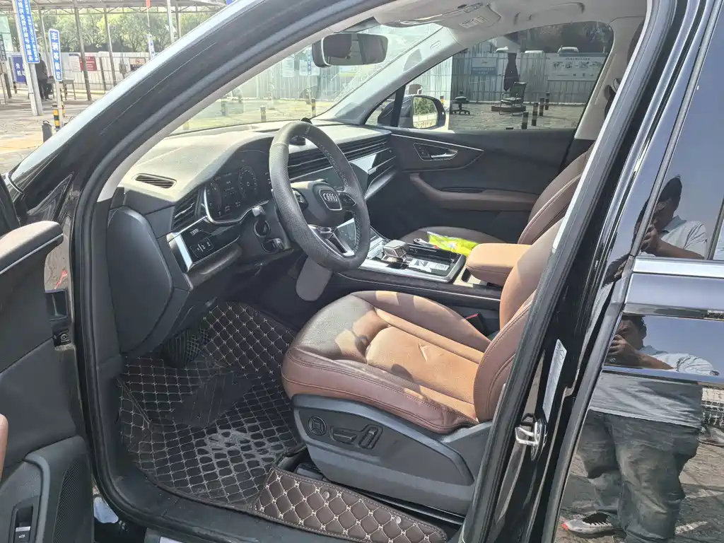 Audi Q7 — миниатюра 2