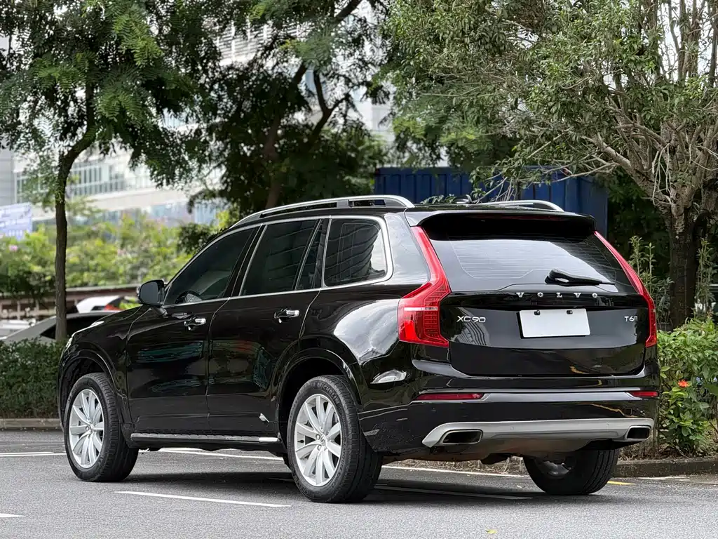 Volvo XC90 — миниатюра 5