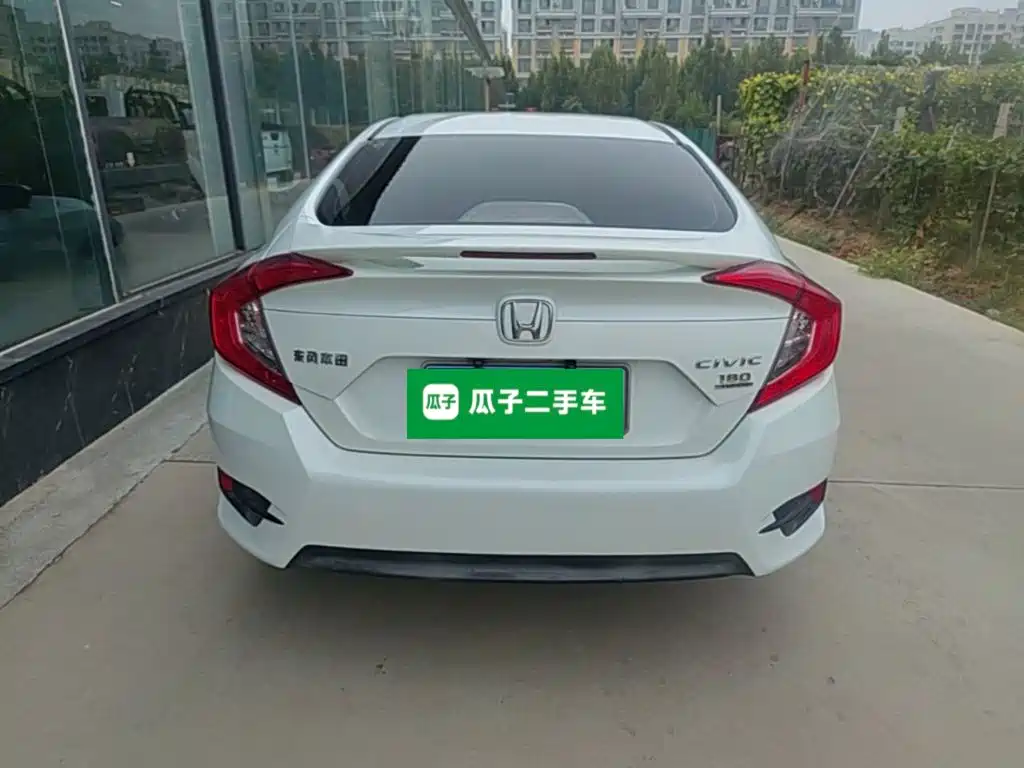 Honda Civic — миниатюра 6