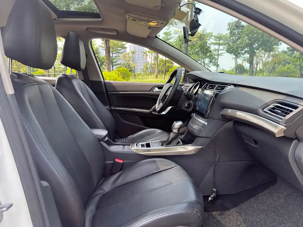 Peugeot 408 — миниатюра 13