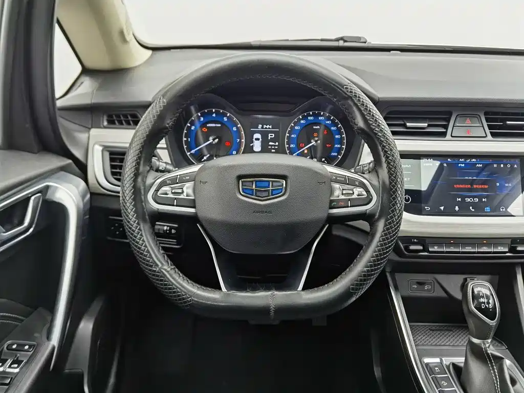 Geely Vision X3 — миниатюра 11