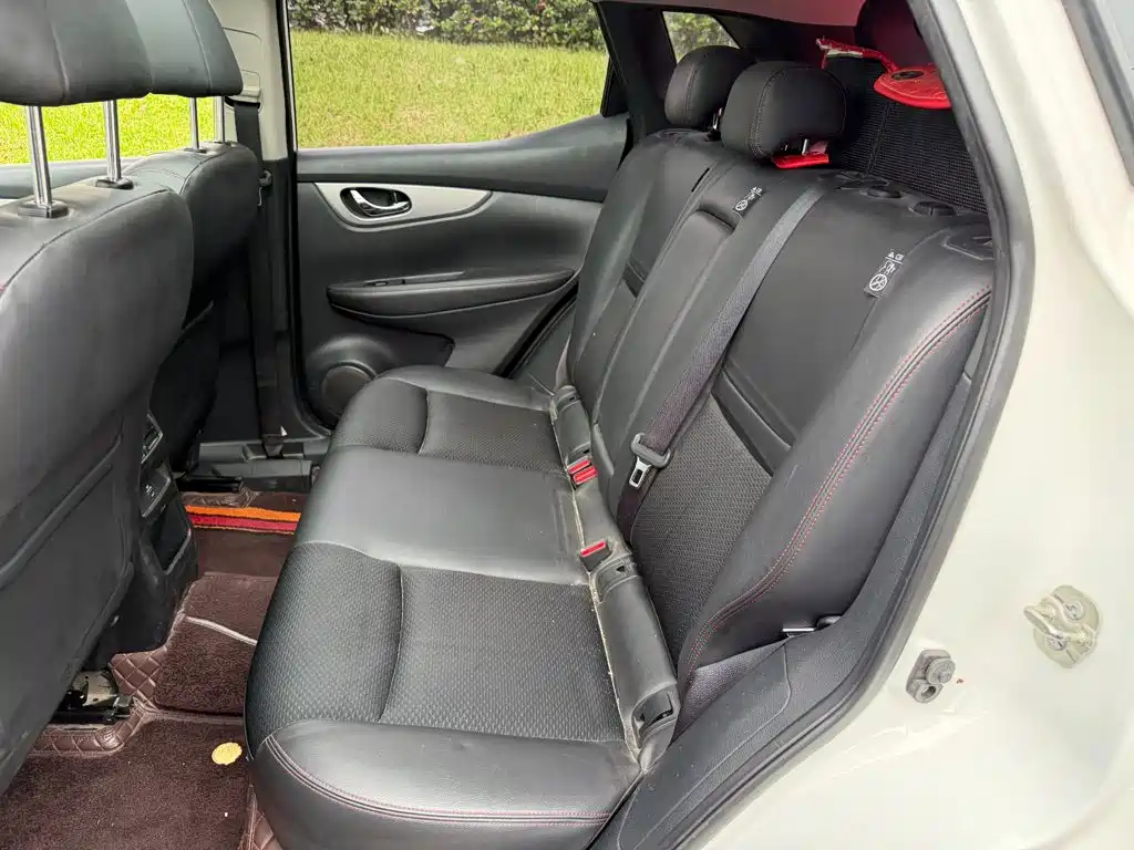 Nissan Qashqai — миниатюра 12