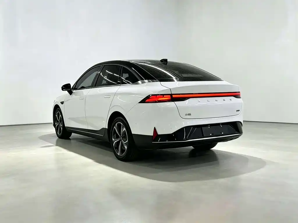 XPeng P5 — миниатюра 7