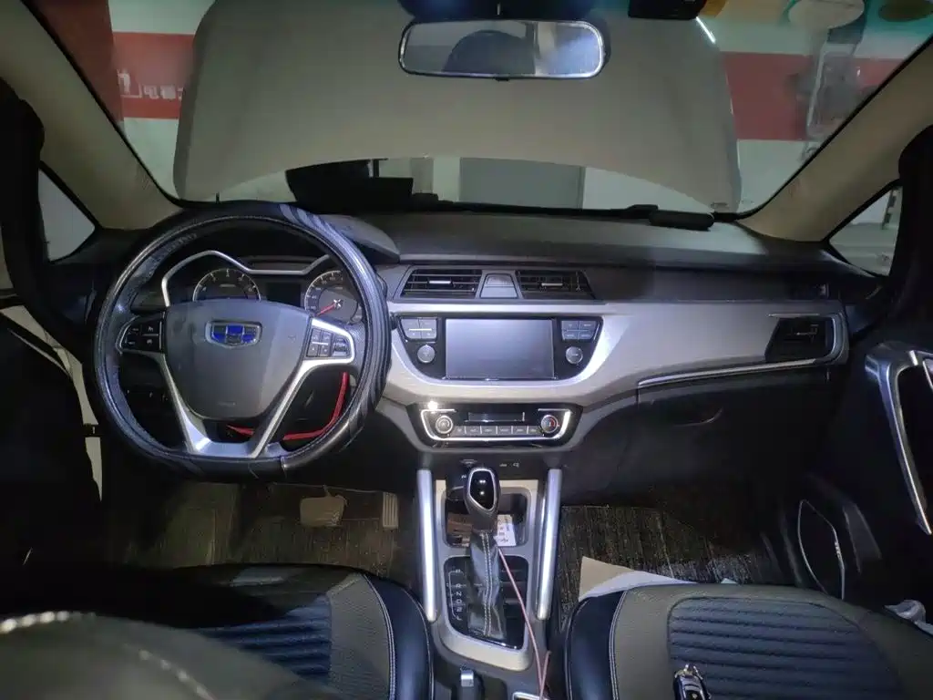 Geely Vision X3 — миниатюра 5