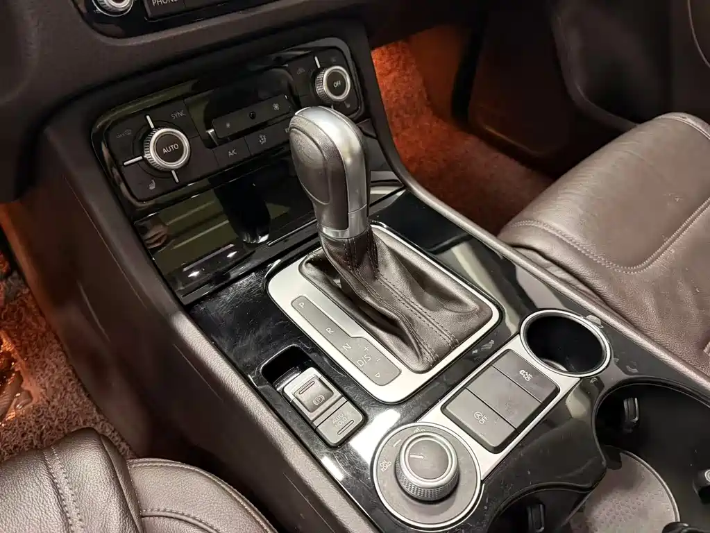 Volkswagen Touareg 2016 3.0TSI